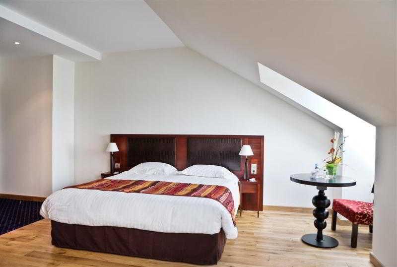 Le Mauritia Hotel Et Spa Pornic Rom bilde