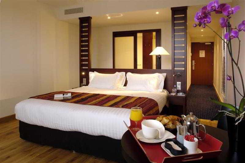 Le Mauritia Hotel Et Spa Pornic Rom bilde