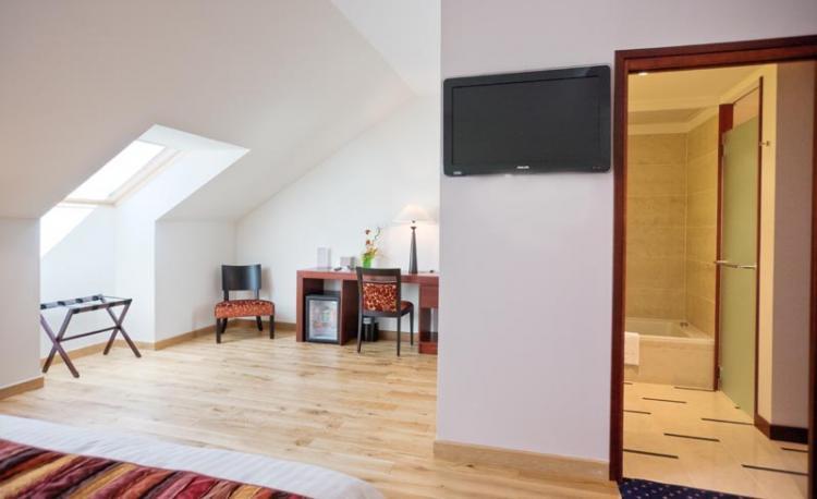 Le Mauritia Hotel Et Spa Pornic Rom bilde