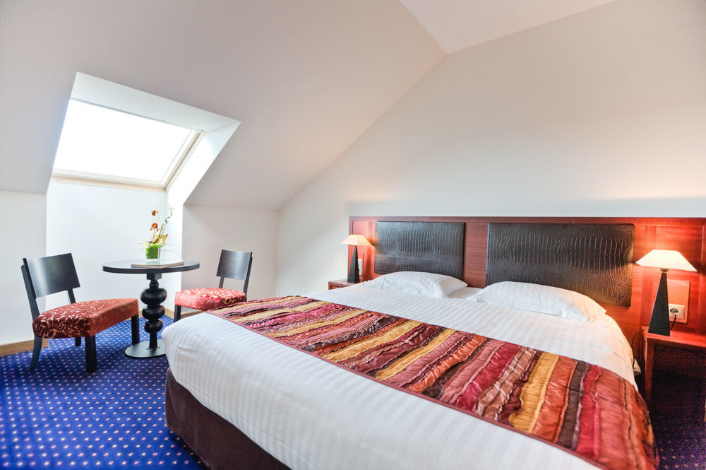 Le Mauritia Hotel Et Spa Pornic Rom bilde